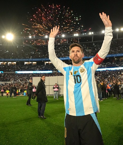 37��÷������1.3�ڣ���̳����C�ޣ�����ȫ��ֻ��һ���ܳ�Խ