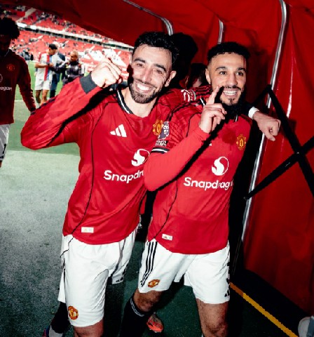 ������սŦ��������ʤ�ƹ���ǰ��